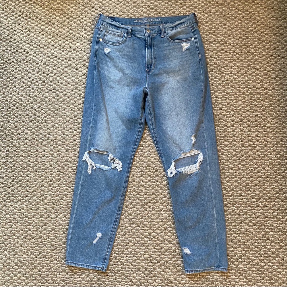American Eagle Mom Jeans
